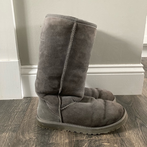 Ugg Classic Tall II Boot - Picture 1 of 2